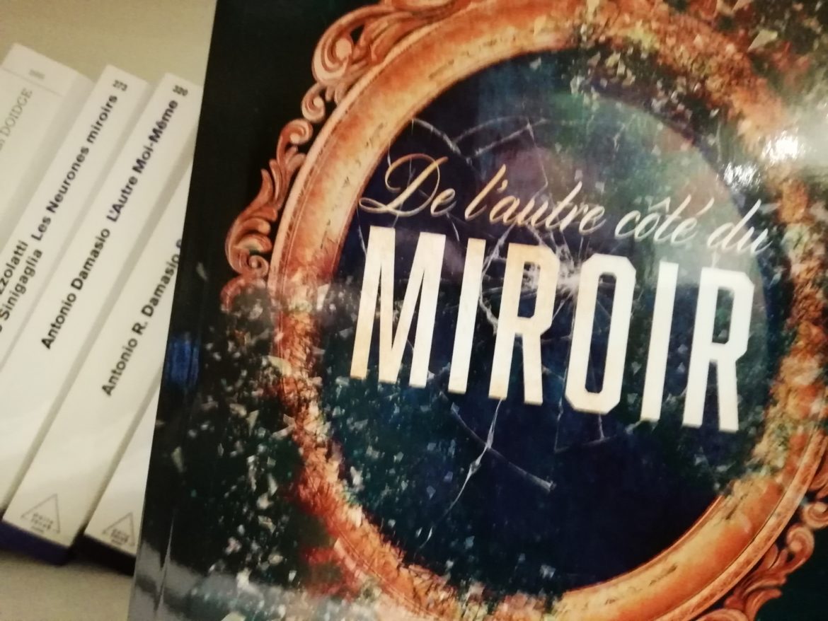 de l'autre côté du miroir